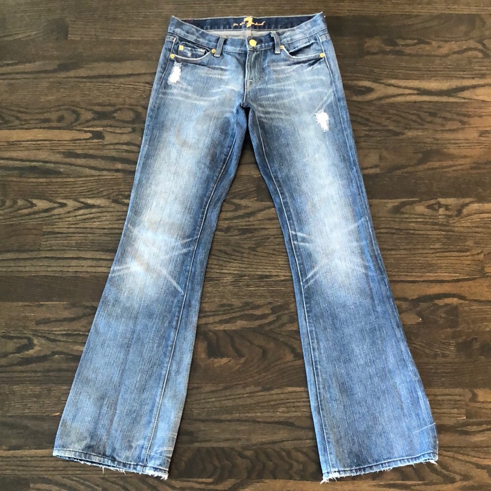 NWOT 7FAM Flare jeans